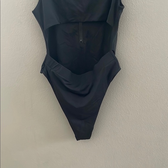 MYRASWIM Black Sleeveless Bodysuit - Picture 6 of 7